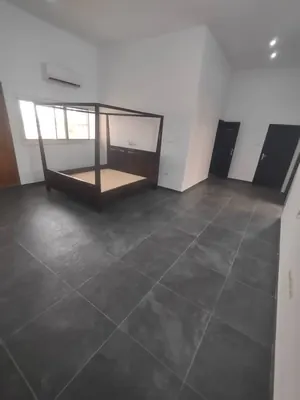Terrain 1 lot clôturé avec chambre salon et boutique en vente à Sanguera – 25 000 000 FCFA — photo 5