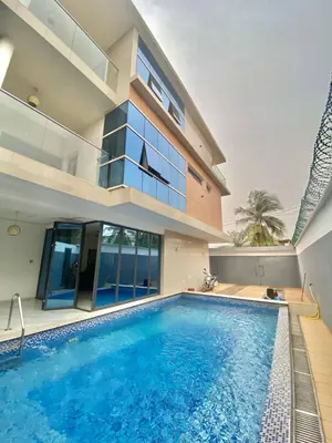 Villa meublée 5 pièces avec piscine et jardin à louer à Agoè Fil O Park – 1 000 000 FCFA/mois
