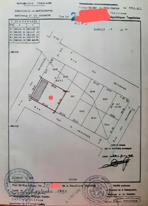 Vente d'un terrain à Hedzranawoé, 2 lots en angle de rues, à 500 m du goudron – à partir de 150 millions FCFA