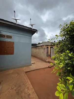 Vente d'une maison à Hedzranawoé, 3 pièces, 600 m² – 55 millions FCFA à débattre — photo 9
