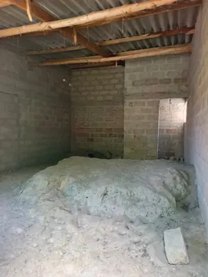 Maison inachevée 6 pièces en vente sur demi-lot à Aképédo avant péage – 14,5 millions FCFA — photo 5