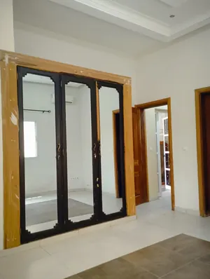 Villa R+1 en location au bord du goudron à Cacaveli – 500 000 FCFA — photo 5