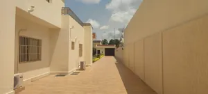 Villa duplex 12 chambres 2400 m² à vendre à la Cité OUA (Caisse), Lomé – 1,8 milliards FCFA — photo 5