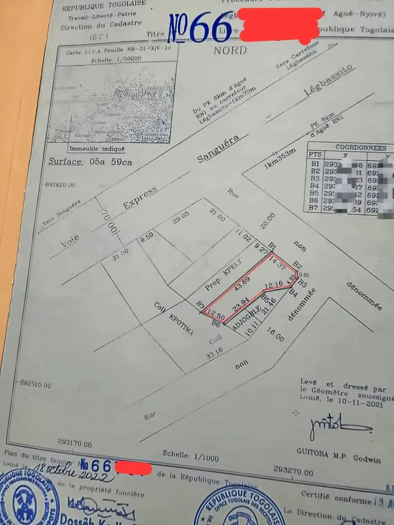 Vente d'un terrain au Rond-point Avinato (Légbassito), 1 lot, 559 m², titre foncier personnel – 35 millions FCFA