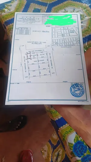 Terrain en vente à Tokoin Dogbeavou, angle de rue – 58 000 000 FCFA à débattre