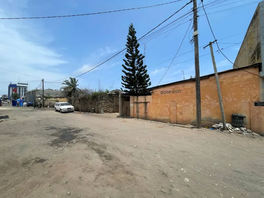 Terrain 450 m² en vente à Dékon Terrainvito, proche du goudron – 70 millions FCFA