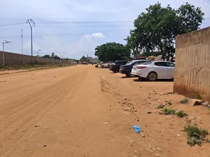 Terrain de 300 m² en vente à Agoè Etat Major – 35 millions FCFA — photo 3