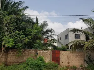 Terrain demi-lot en vente en angle de rue à Légbassito Madjikpeto – 12 500 000 FCFA — photo 3