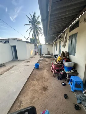 Maison 3 pièces en vente à Agbata, proche du goudron – 18 millions FCFA — photo 3