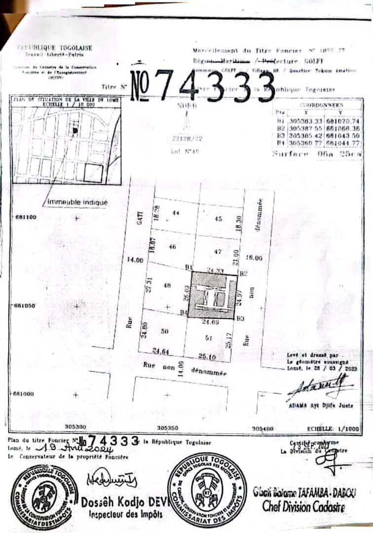 Terrain demi-lot de 312 m² en vente à Nukafu Hôtel de l'Aéroport, proche du goudron – 35 millions FCFA