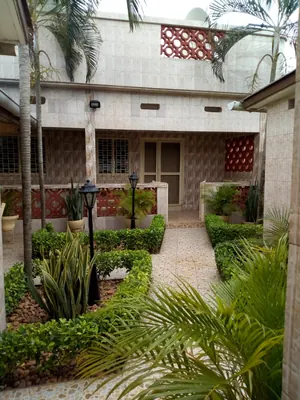 Villa R+1 5 chambres 300 m² à vendre à Agoè Adjougba – 65 millions FCFA — photo 2