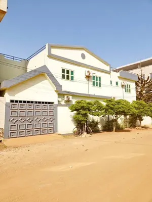 Vente d'une villa duplex à Hédjranawoé, en angle de rue, titre foncier personnel – à partir de 250 millions FCFA — photo 1
