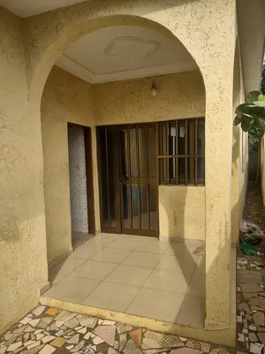 Villa duplex 4 chambres en vente au bord du goudron à Agbalepedo – 50 millions FCFA — photo 2