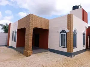 Location d'une boutique à Agoé Logopé, 31,5 m², dallée avec sanitaires internes, proche du goudron – 25 000 FCFA/mois — photo 6