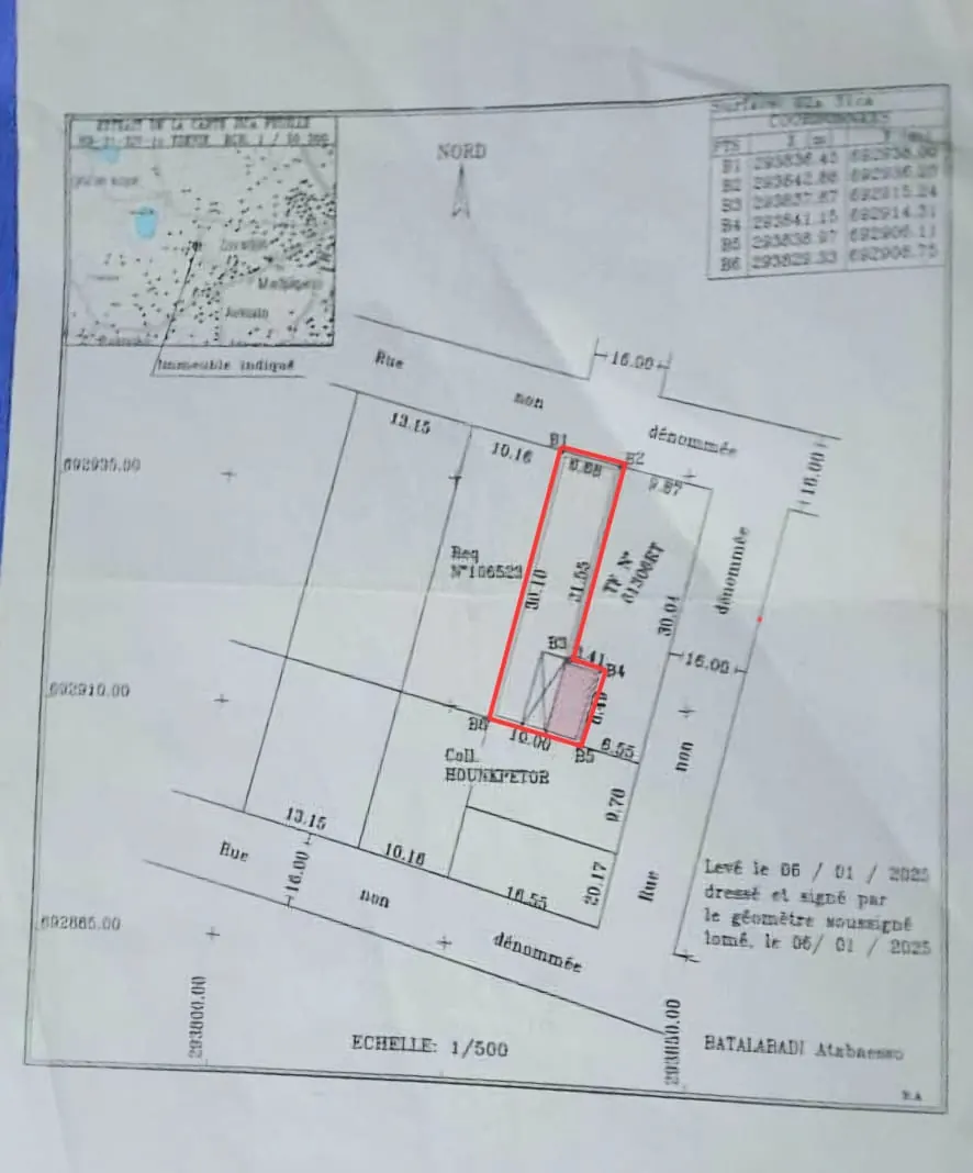 Terrain avec bâti de 236 m² en vente à 100 mètres du goudron à Legbassito Zovadjin – 13 millions FCFA