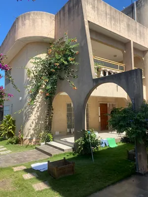 Villa meublée à vendre à Baguida Yovokomé, en face de Châtelet – 125 millions FCFA — photo 2