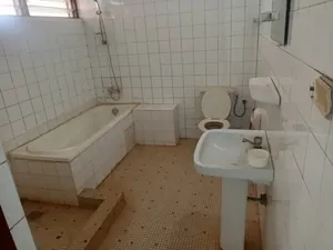 Vente d'une villa à Agoè (Lycée d'Agoè), 5 chambres, demi-lot, R+1, à 250m du goudron – 55 millions FCFA — photo 21