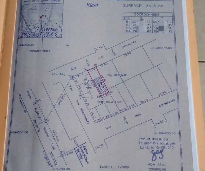 Vente d'un terrain à Agoè Legbassito, 363 m², clôturé, à 5 min du goudron – 12 millions FCFA