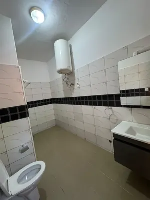 Location d'une villa à Tokoin Tako, 3 chambres + dépendance, avec piscine et jardin, à 50 m du goudron – 1 000 000 FCFA/mois — photo 15