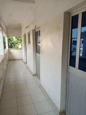 Vente d'une clinique à Hédzranawoé, sur 1 lot (600 m²), à 800 m du goudron – à partir de 250 millions FCFA — photo 3
