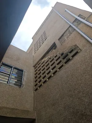 Immeuble triplex 242 m² en angle de rue à vendre en bordure de grande route à Adidogomé Franciscains – 95 millions FCFA — photo 5