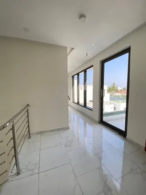 Vente d'une villa à Cité Renaissance, 4 chambres, 812,85 m², avec piscine et garage souterrain – 800 millions FCFA — photo 6