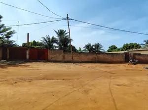 Terrain 1 lot à vendre à Agoè Camp GP – 35 millions FCFA à débattre