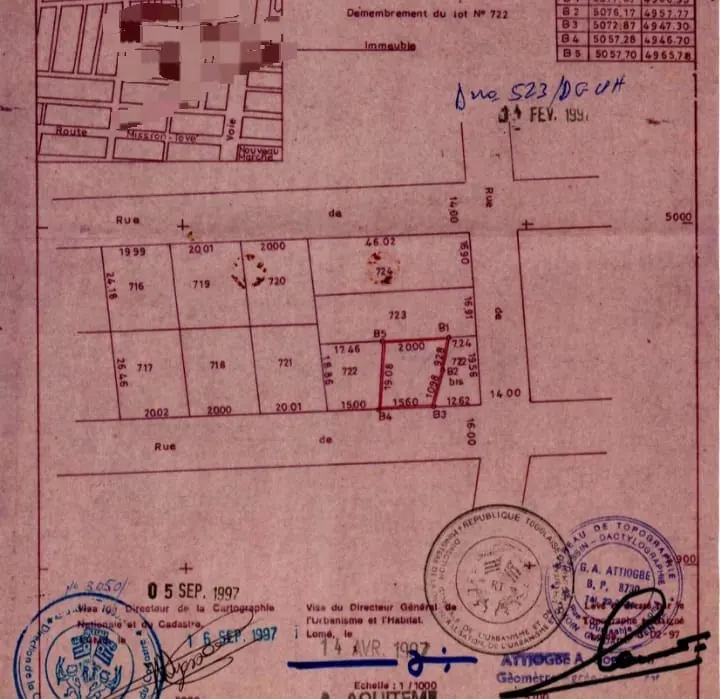 Maison à vendre à Agoè Assiyéyé proche du goudron – 40 millions FCFA