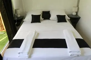 Vente d'un hôtel à Agbodrafo, 3 002 m², avec piscine – 360 millions FCFA — photo 11