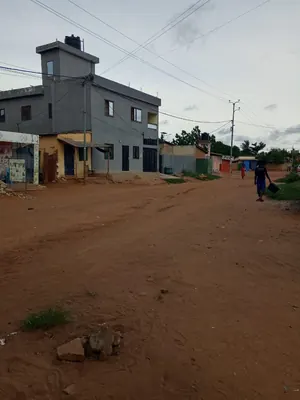 Maison 5 pièces sur demi-lot en vente à l'Entreprise de l'Union – 15 millions FCFA — photo 2