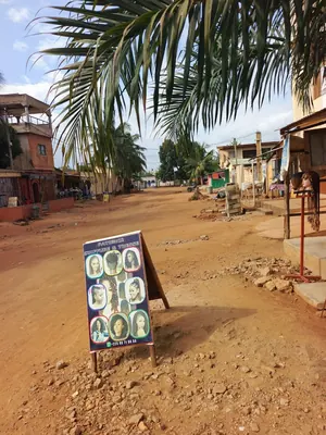 Vente d'une maison à Sogbossito, 2 chambres avec boutique – 24 millions FCFA — photo 2