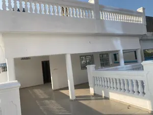 Villa 5 pièces meublée en vente à Baguida Yovokomé – 125 millions FCFA