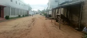 Terrain de 590 m² avec constructions en vente à Tokoin Super Taco, vue sur la lagune – 80 millions FCFA — photo 3