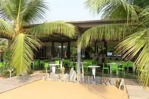 Vente d'un hôtel à Agbodrafo, 3 002 m², avec piscine – 360 millions FCFA — photo 12