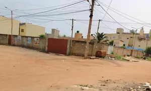 Terrain 2 lots en angle de rues clôturé à vendre à Agoè Aŋomé, à 50m du goudron – 160 millions FCFA — photo 3