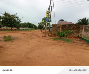 Terrain 1800 m² en vente en bordure de voie à Agoé Sogbossito – 350 millions FCFA