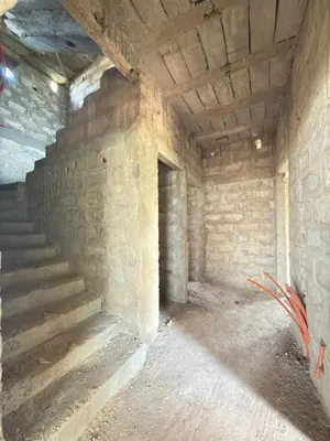 Vente d'une villa à Lankouvi, R+1, 5 chambres, inachevée, sur 1 lot – 60 millions FCFA à débattre — photo 11