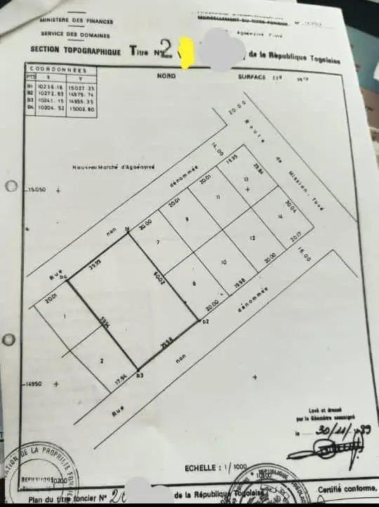 Terrain 4 lots en vente à Agoè Assiyéyé Marché en bordure de goudron – Lomé, Togo