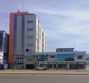 Immeuble en vente sur le Boulevard du 13 Janvier à Lomé – 1 950 000 000 FCFA — photo 3