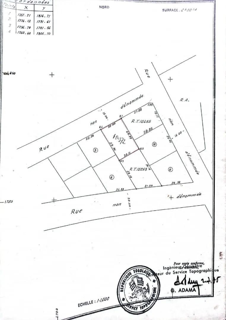 Terrain 1 lot en vente à Klikamé Catholique, Lomé – 60 millions FCFA