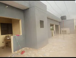 Maison de location à vendre en angle de rue à Zanguéra – 55 millions FCFA — photo 5