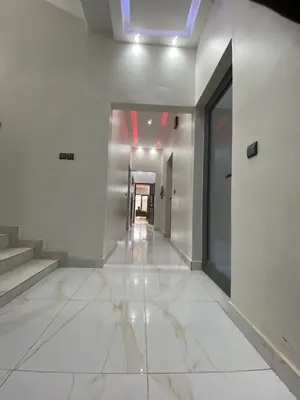 Location d'une villa à Entrepris de Union, 7 chambres, semi-meublée – à partir de 1 200 000 FCFA — photo 6