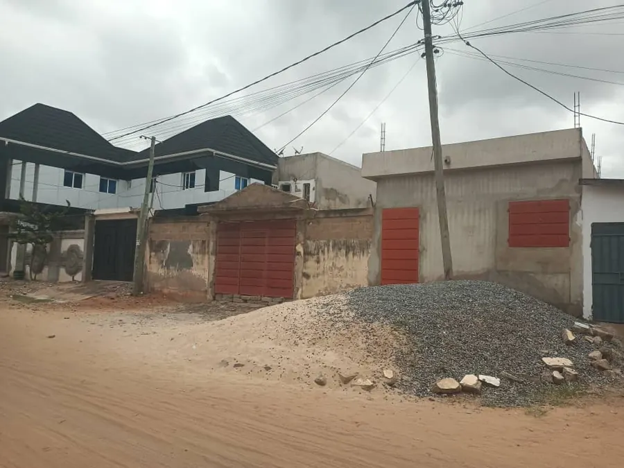Boutique en vente à Adidogomé Catholique – 12 millions FCFA