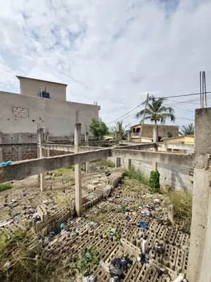 Vente d'une villa inachevée à Légbassito Marina, 3 chambres, 172 m², angle de rue, proche du goudron – 18 millions FCFA — photo 3