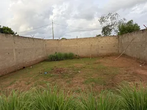 Terrain 150 m² à vendre à Aképé – 5 000 000 FCFA — photo 2