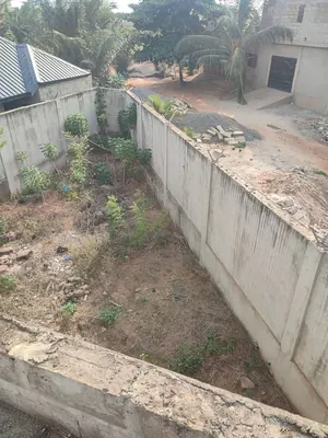 Villa 3 chambres en vente en angle de rue à Ségbé Klémè – 32 millions FCFA — photo 4
