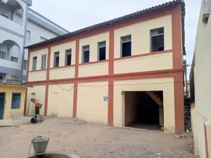 Immeuble R+1 de 600 m² en vente au bord du goudron à Assigamé, Lomé – 650 millions FCFA — photo 3