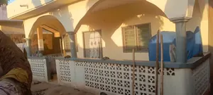 Villa 2 chambres en vente en bord du goudron à Agoé Assiyéyé – 35 000 000 FCFA — photo 2