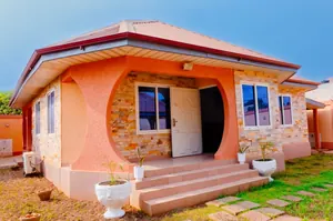 Villa meublée 4 pièces à louer à Hedzranawoé – 600 000 FCFA/mois