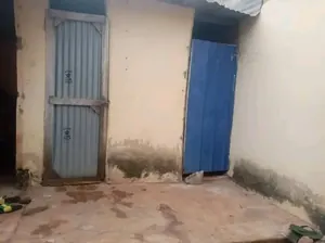 Maison 3 pièces en vente à Segbé Klémé Château – 6 000 000 FCFA — photo 4